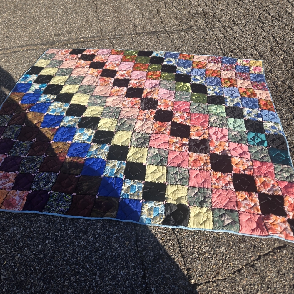 Colorful Handcrafter Patchwork Quilt - Picture 2 of 7